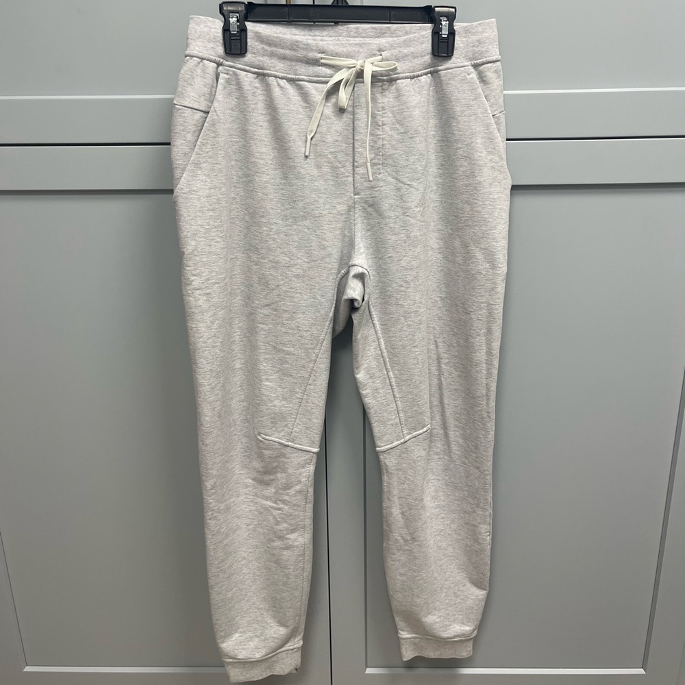 Lululemon Men’s Gray Joggers – Size Large